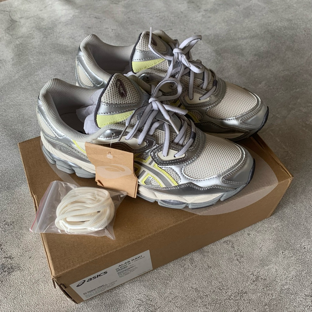 asics gel nyc x emmi