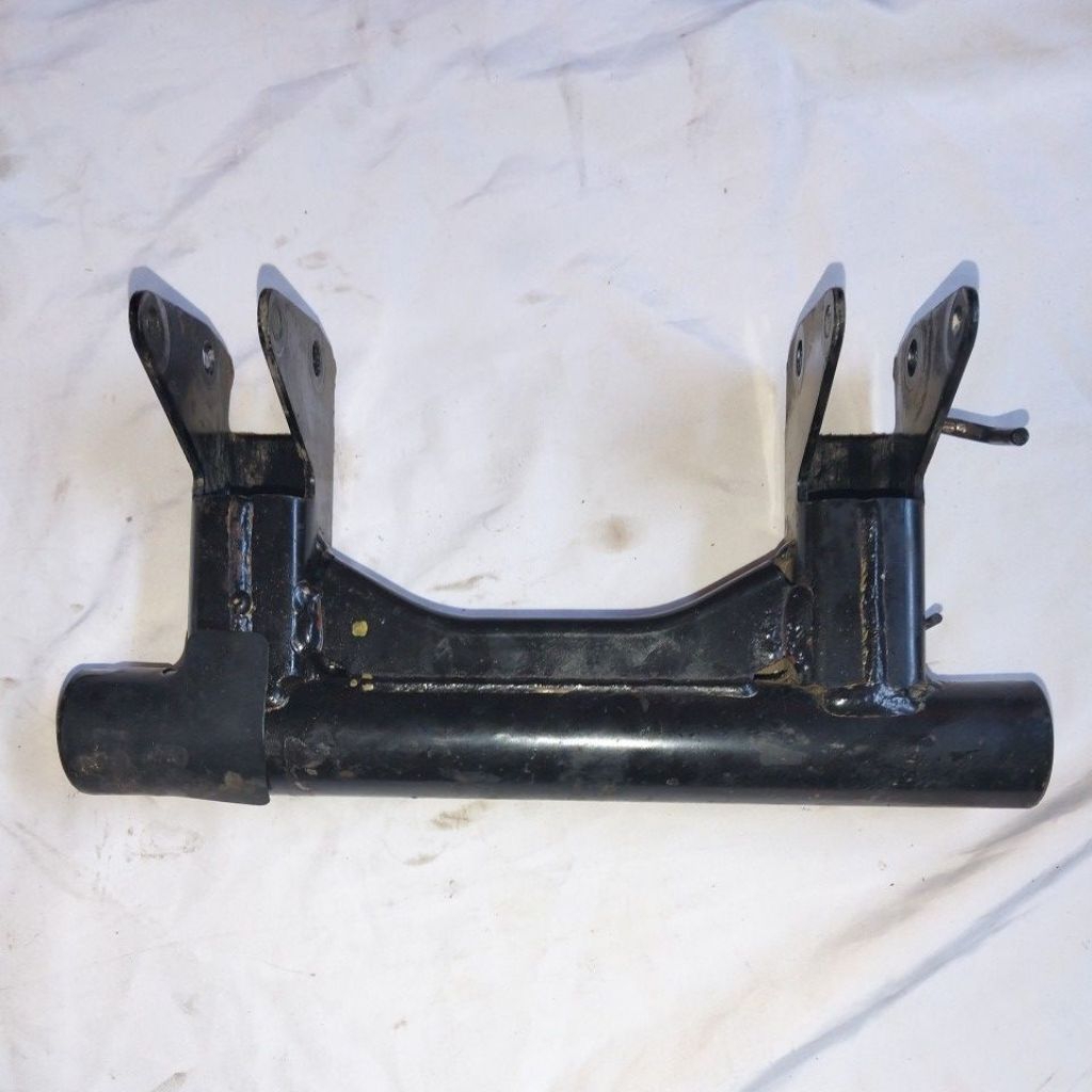 monting mounting lengan ayun Yamaha Lexi 125 original aerox 155 original