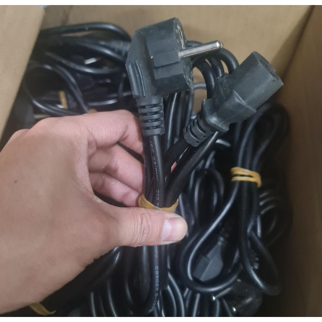 Kabel Power PC Standar bekas