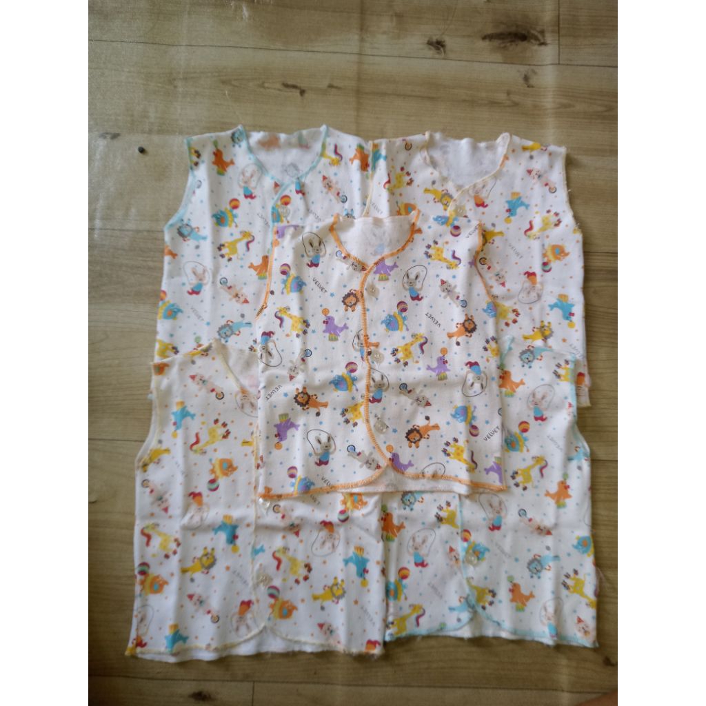 Preloved Baju Newborn Libby Velvet