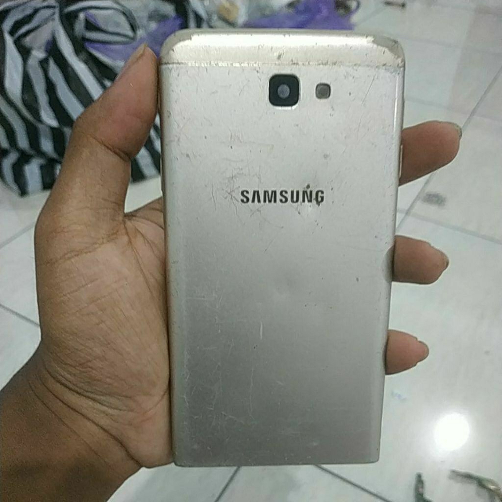 backdoor bekas Samsung j7 prime,tombol lengkap kurang tutup bawah