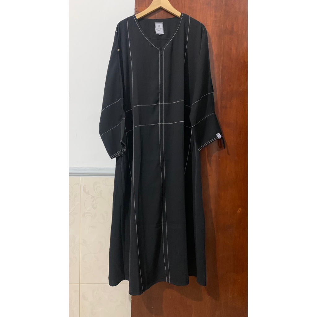 Preloved Elmadina Abaya stitch abaya