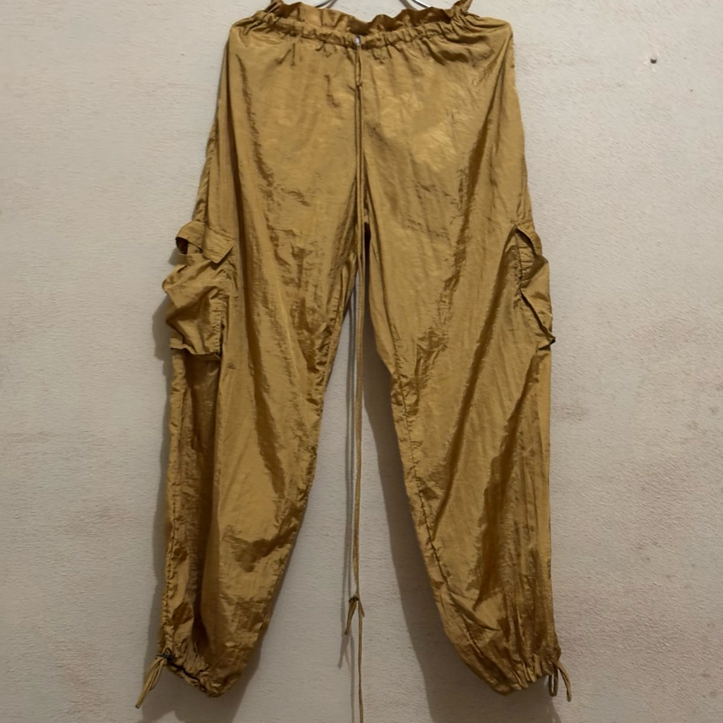 PRELOVED CELANA OLAHRAGA