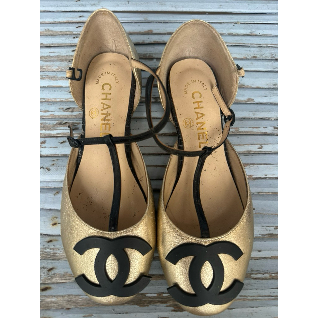 Sepatu preloved/second perempuan chanel medan