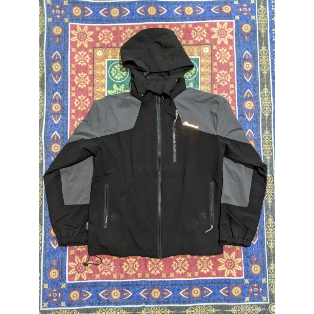 Jacket Gunung Mount Trek
