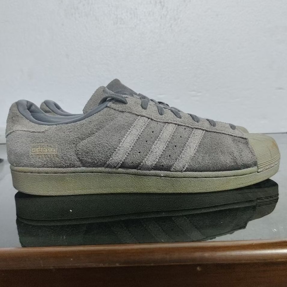 Size 46 Insole 30 cm Sepatu Casual Adidas Superstar Suede Grey