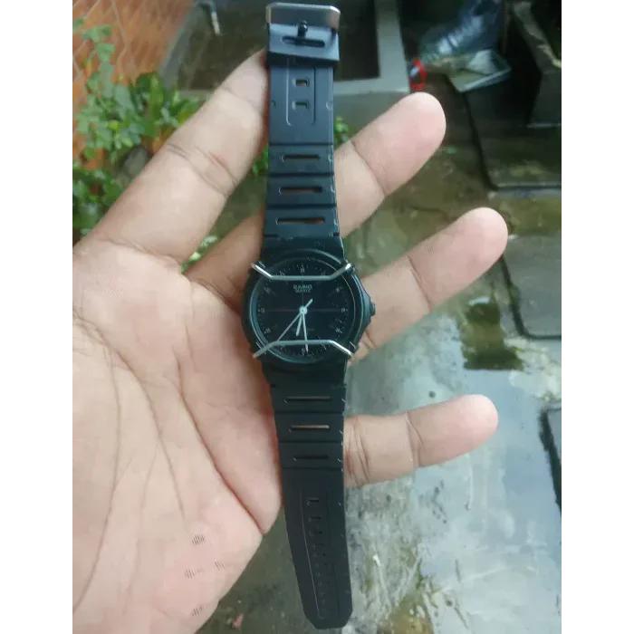 Jam Tangan Casio MQ 30W Bekas Second Asli Original Wanita Pria Unisex Vintage Klasik Jadul