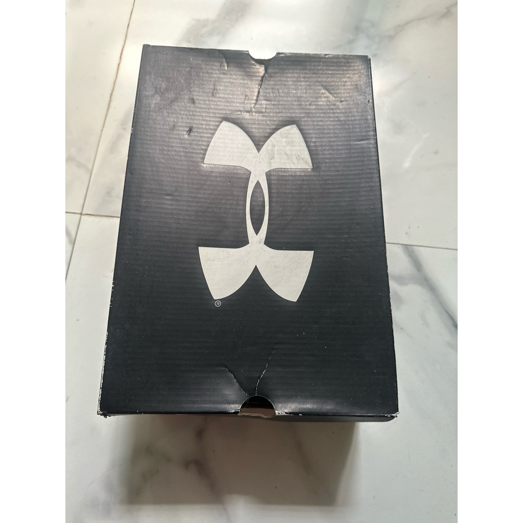 Preloved Sepatu Running Original Under Armour Hitam Pink