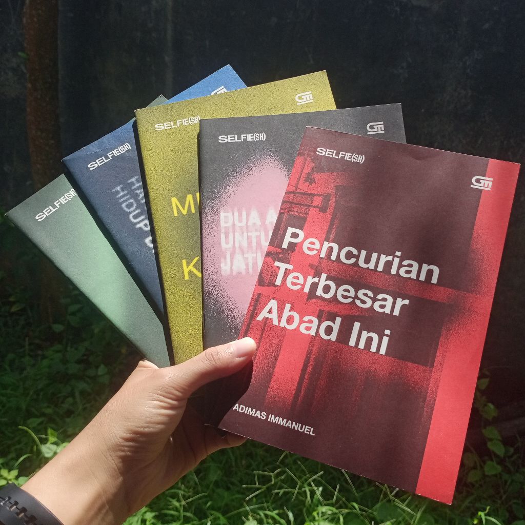 preloved 5 buku/zine sastra puisi cerpen bundle SELFIE(SH): adimas immanuel, faisal oddang, ibe s pa