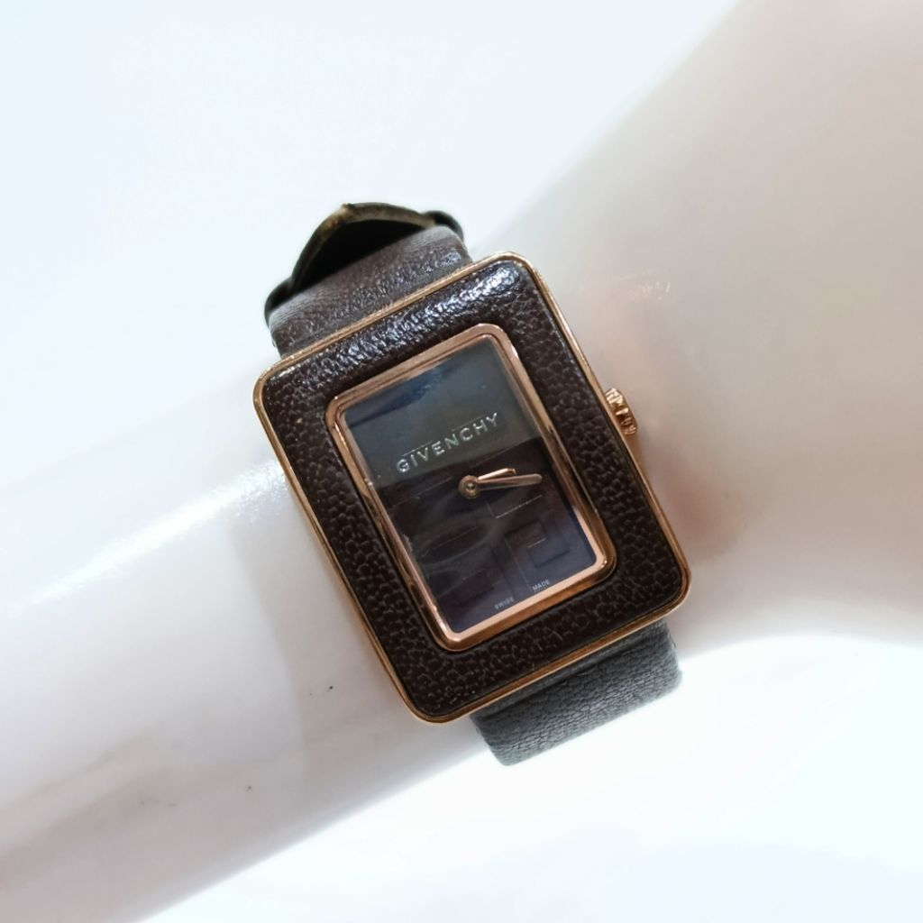 Jam Tangan Givenchy Paris Apsaras Tank GV5207M Bronze Quartz Watch Women Ladies Lady Wanita Cantik