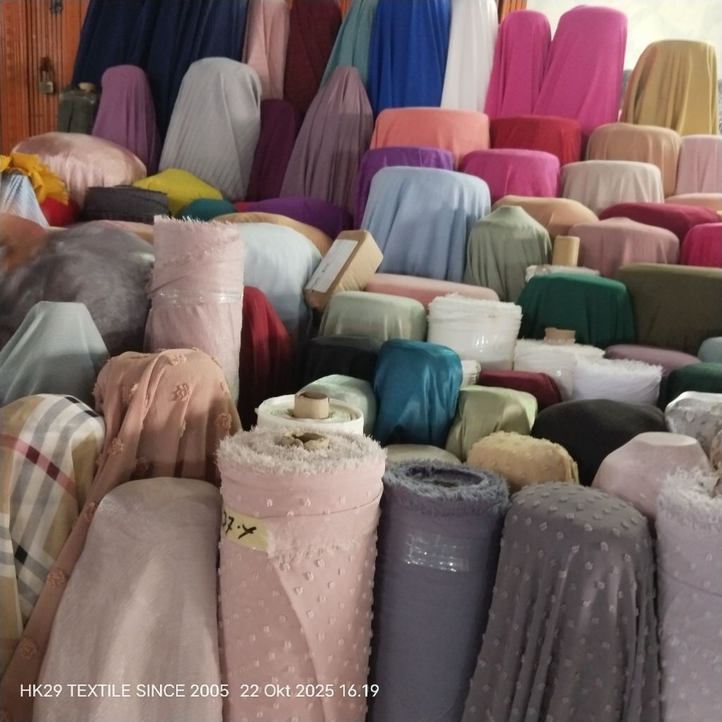 HARGA/1 M  BAHAN PLISKET CERUTY  BAHAN CERUTI PLEATS  KAIN CERUTY PLEATS  KAIN CERUTY PLISKET