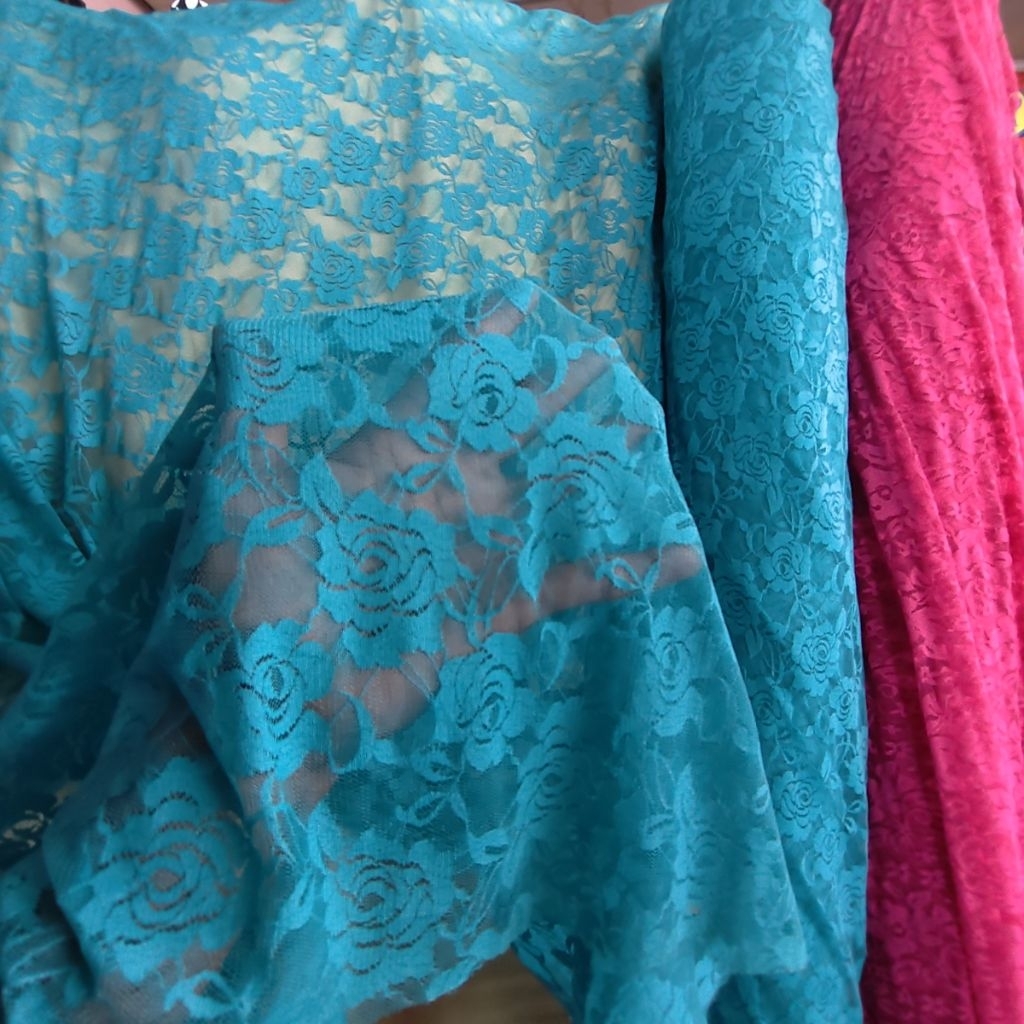 KAIN BRUKAT SPANDEX WARNA BIRU TOSKA SISA GARMENT - KAIN BROKAT SPANDEX - KAIN KEBAYA HARGA/0,5M