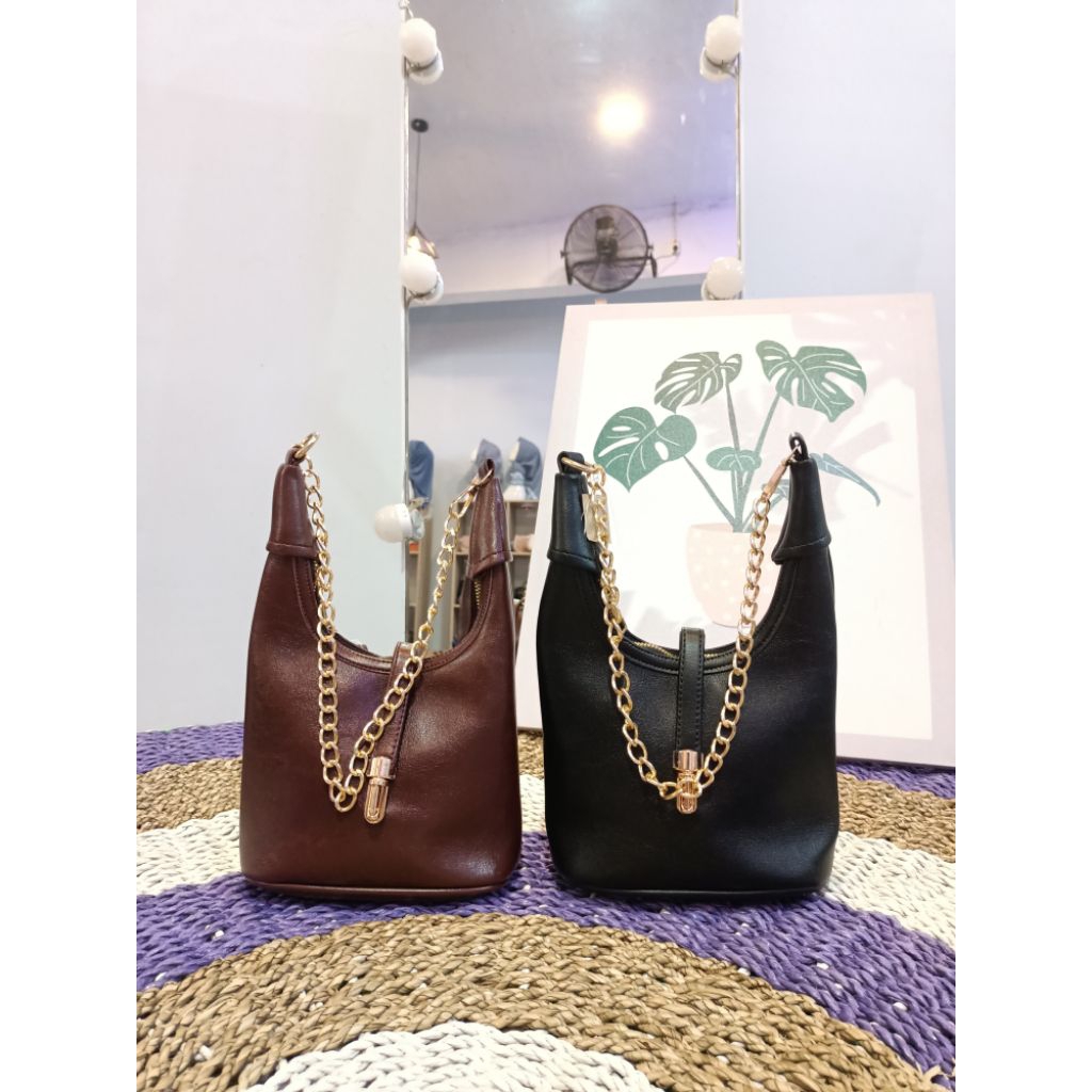 Tas Kekinian Wanita Simple