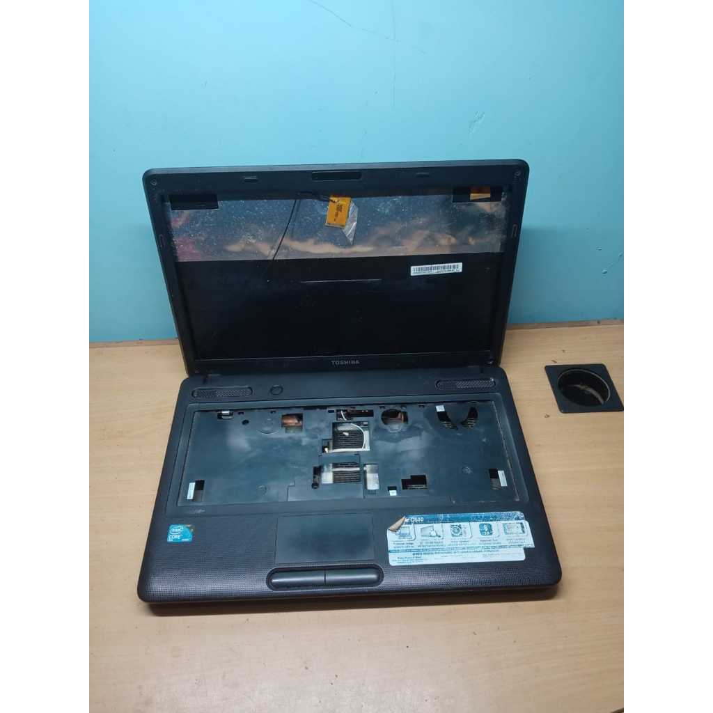 Casing Case Cassing Kesing Laptop Toshiba C600 C600D