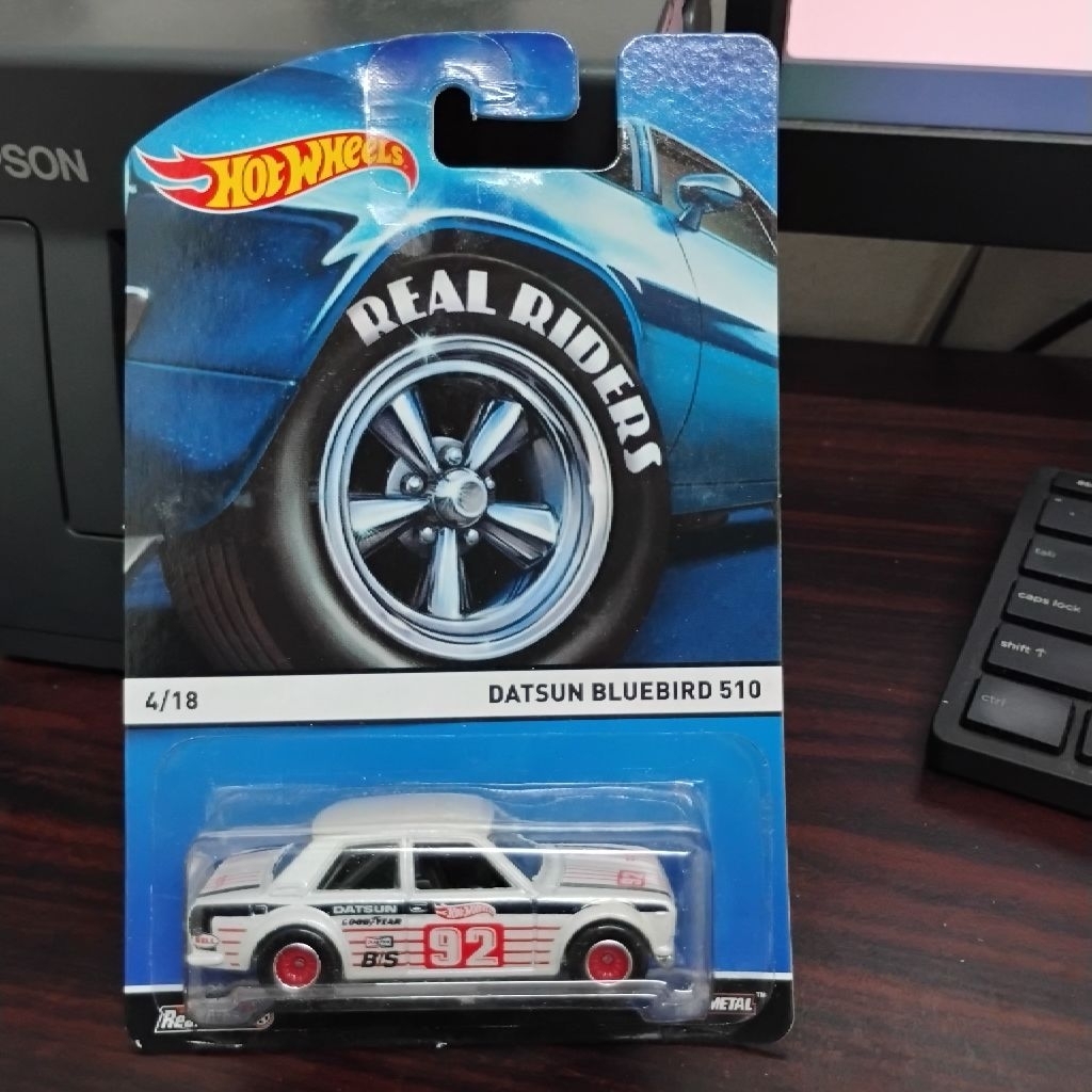 Hot wheels Datsun bluebird  510 real riders