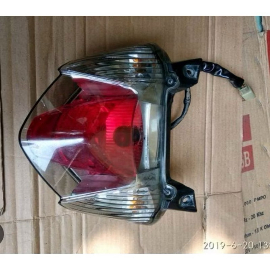 lampu belakang/lampu stop belakang Yamaha Mio j PNP Mio GT fi 113cc ORI copotan no cacat