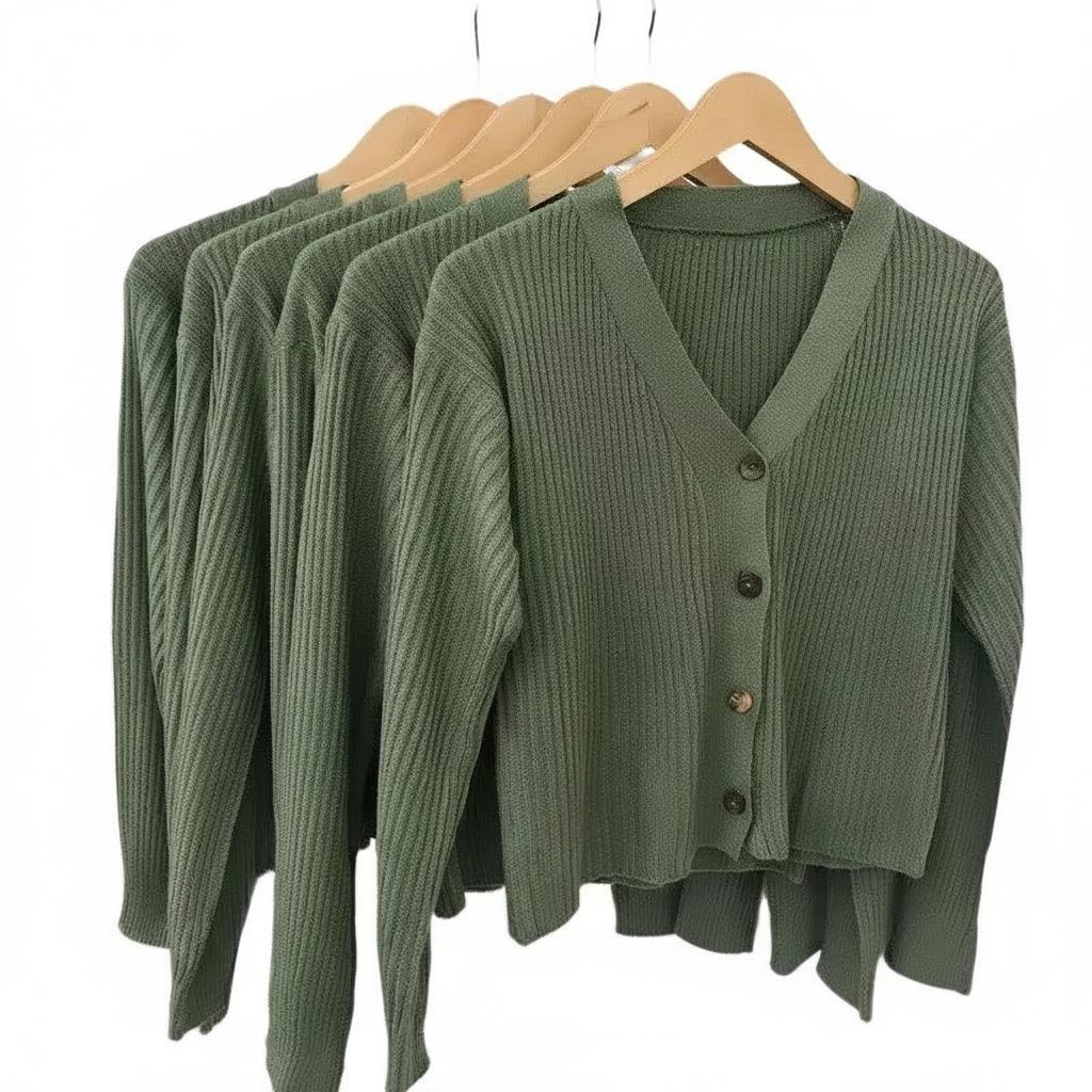 Willy Cardy Crop Rajut Kardigan Wanita Bahan Acrilik Premium Tebal Halus Kancing Nyaman Knitwear Pen