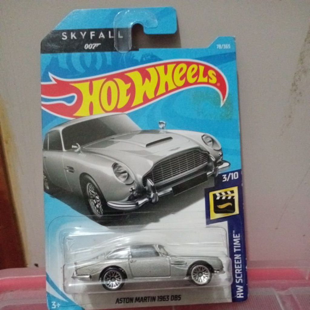 Hot Wheels Aston Martin 1963 DBS