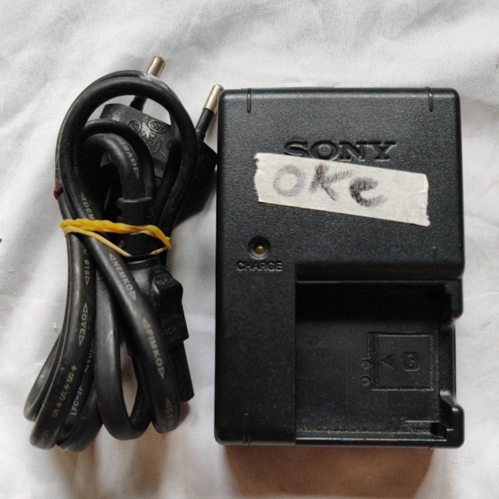 Charger kamera digital Sony Tipe G original second
