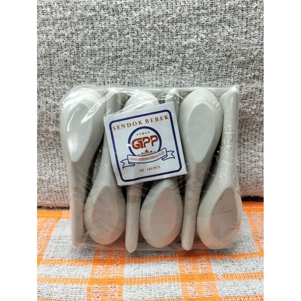 Sendok Makan / Sendok Bebek Plastik Biasa (1 Bks )