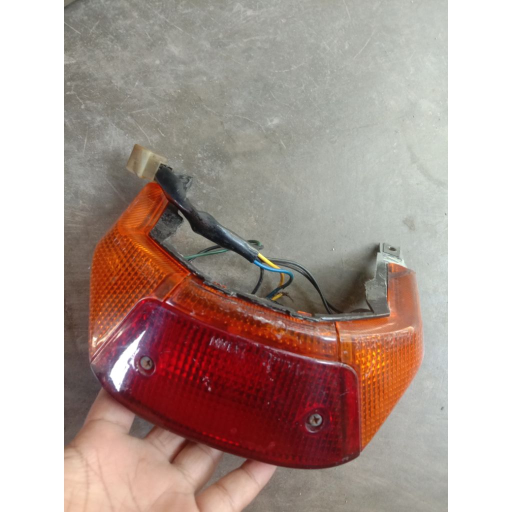 lampu belakang yamaha sigma original