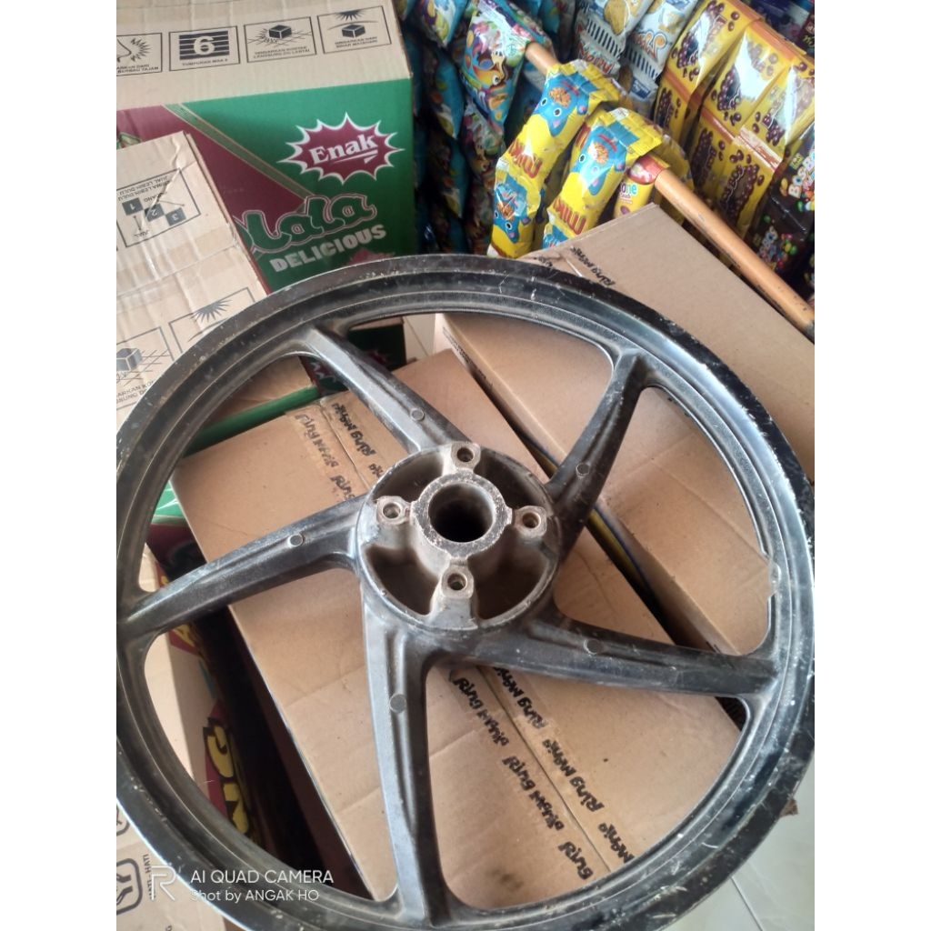 velg belakang Supra 125 dobel cakram