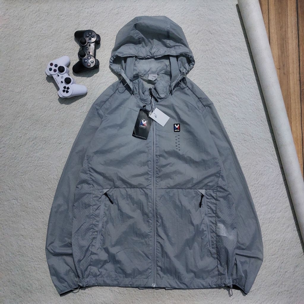 Jaket Running M LIMITED MILLET