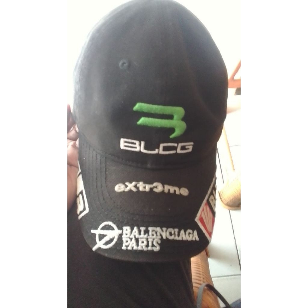 topi balenciaga ori preloved