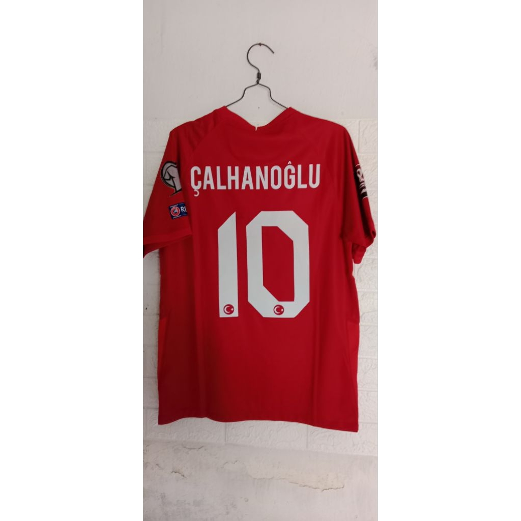 jersi timnas turki chalhanoglu