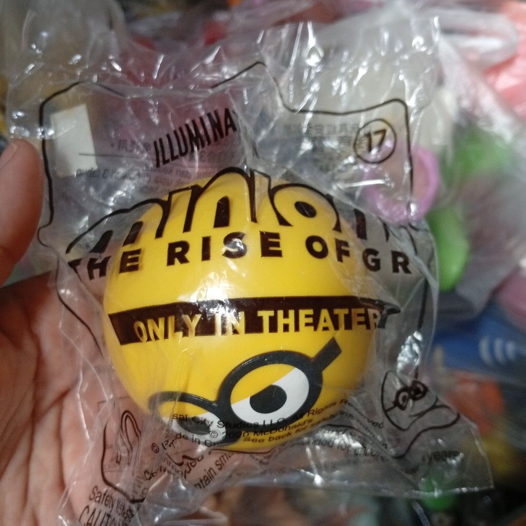 happy meal toys minions rise of gru no. 17 new