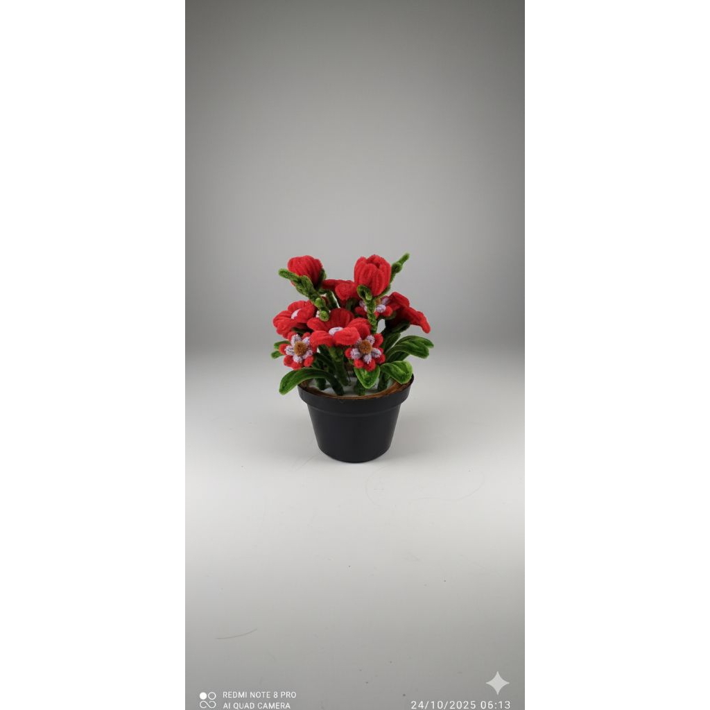 bunga hias, hiasan meja kerja meja kantor meja ruang tamu dll