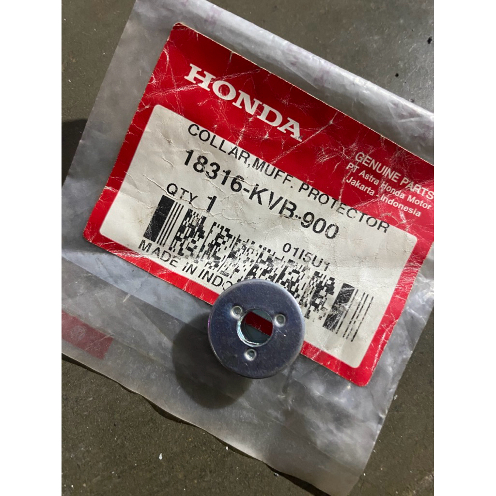 18316-KVB-900 Bos Collar Protector Tutup Knalpot Beat Scoopy Spacy Vario 110 125 150 PCX ORIGINAL