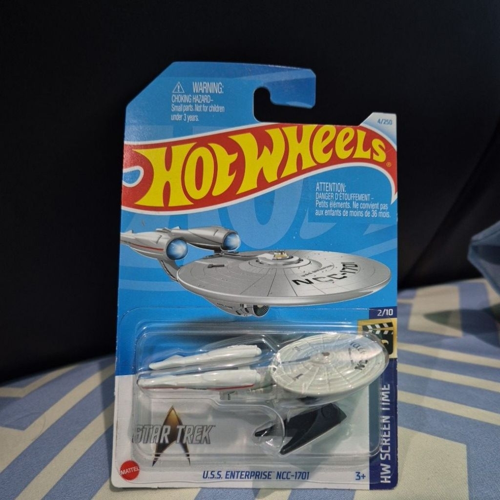 HOT WHEELS STAR TREK USS ENTERPRISE NCC-1701