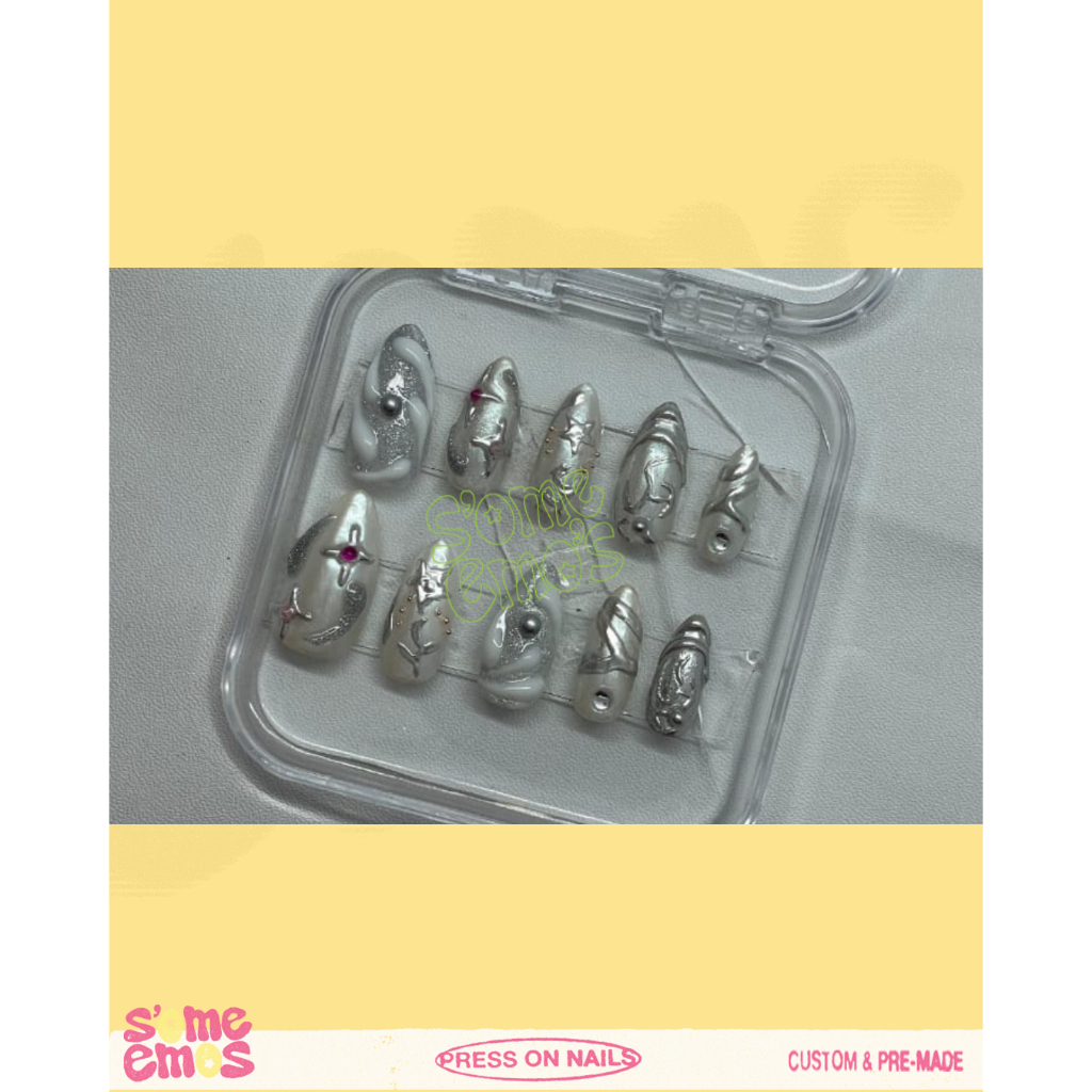 Press on nails | Kuku Palsu Wisuda | Fake Nails | Cyber Y2K Silver Chrome handmade Some_emoS