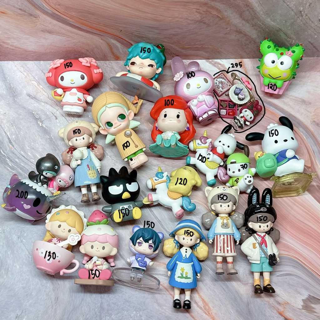 trinkets blind box plushie sanrio, molinta, hirono, tokidoki, Marius tears of themis, zsiga, sinchan