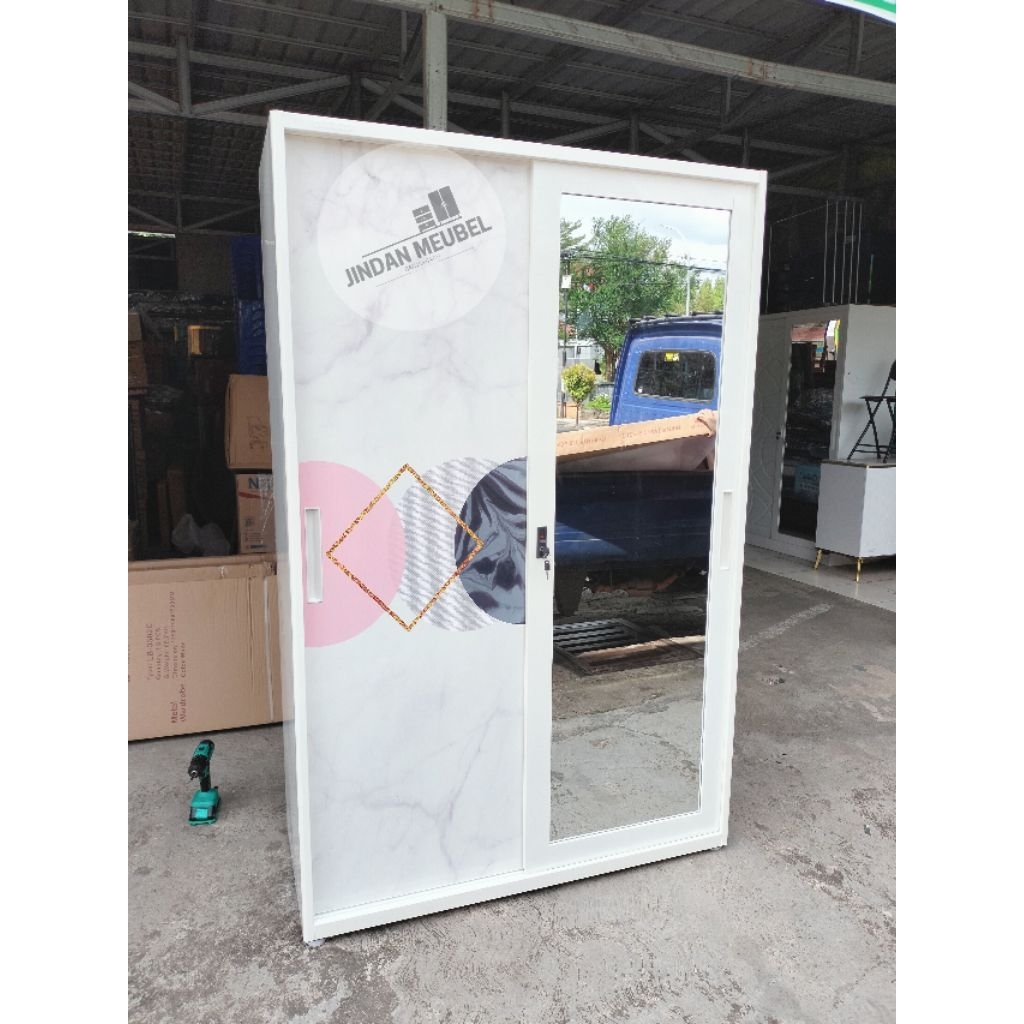 lemari pakaian besi pintu sleding/geser