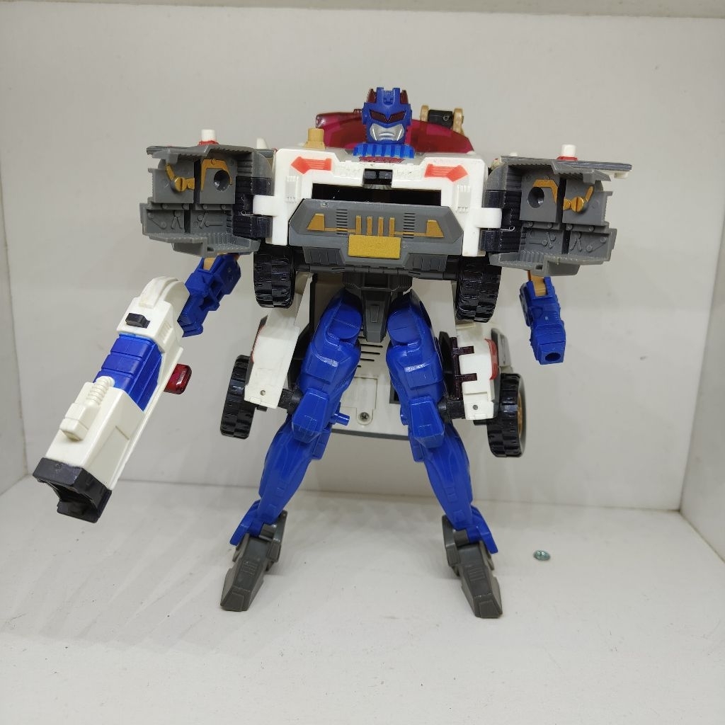 Transformers Armada Max-Cons Red Alert