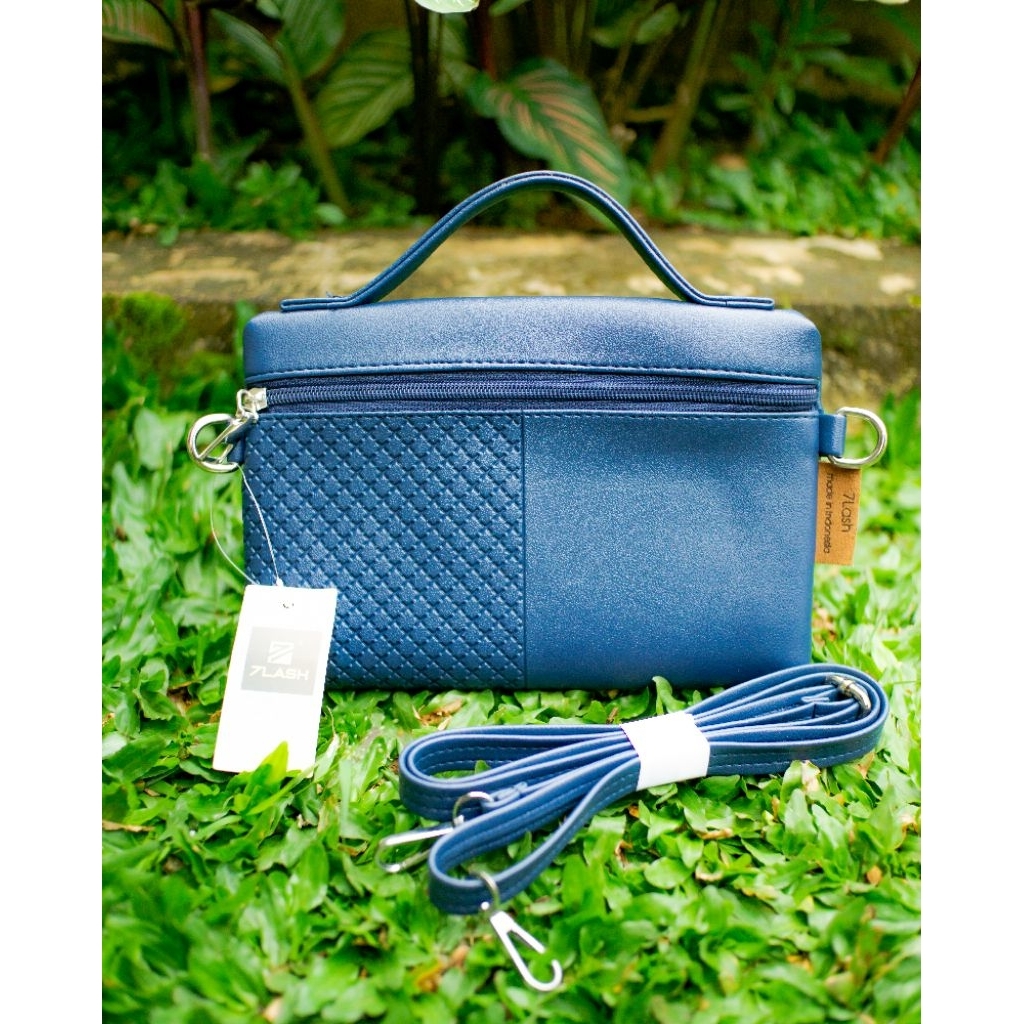TAS SELEMPANG WANITA KULIT SINTETIS, SABRINA BY 7LASH