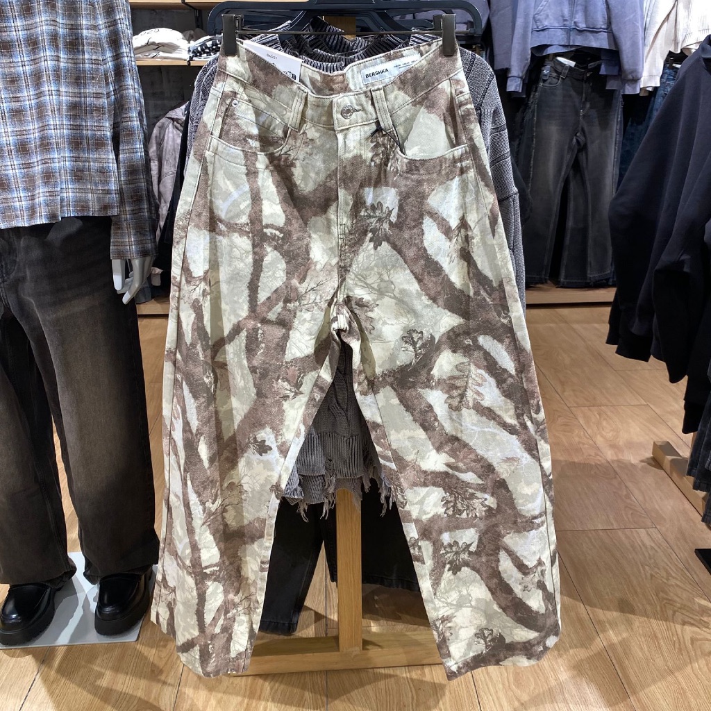 Jastipp. Baggy Jeans Bershka (MAN)