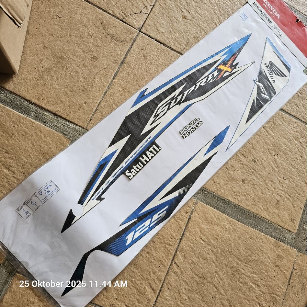 Stripe body supra X125 Fi new blue black .  871X0-K41-N10ZCL/ZCR