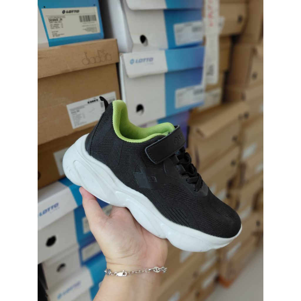 SEPATU ANAK LOTTO