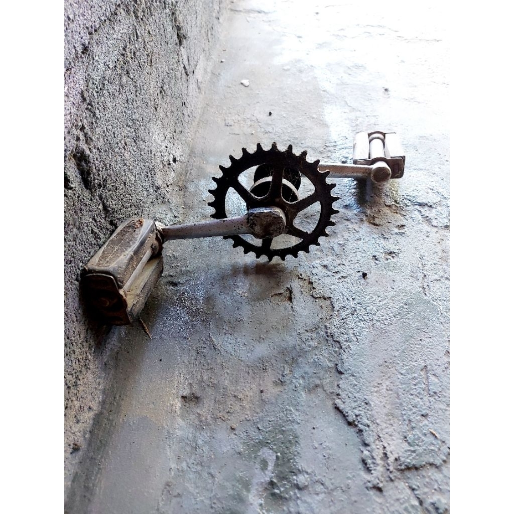 crank plus pedal sepeda anak djadoel