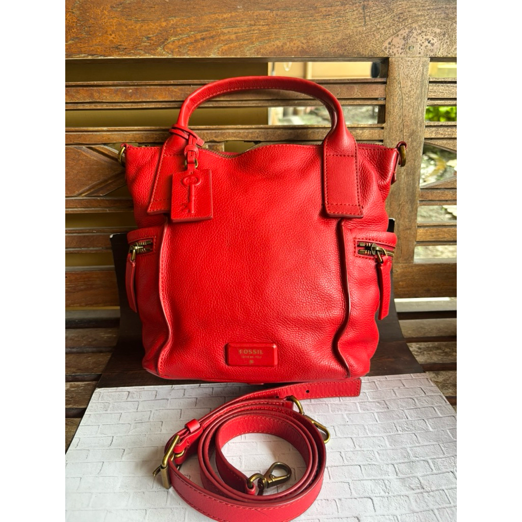 Preloved Tas Fossil Emerson Merah Medium