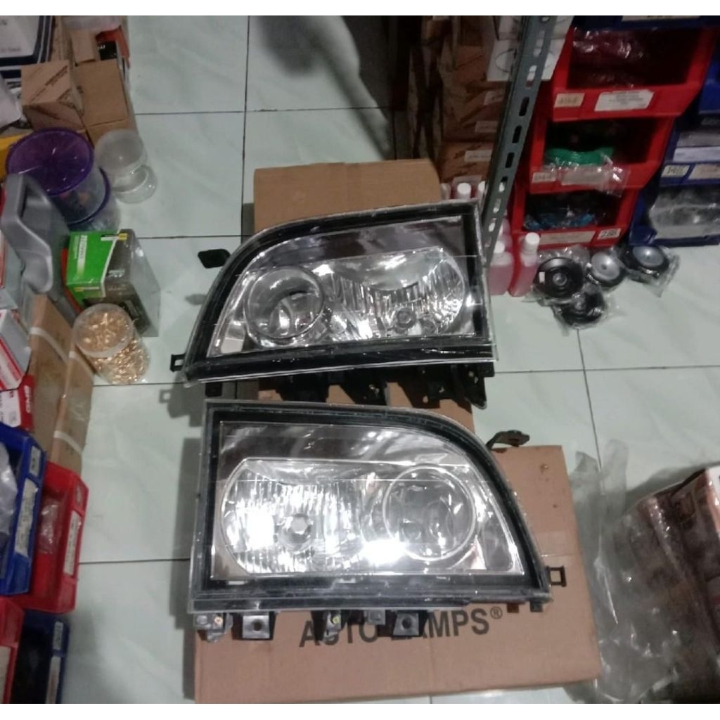 LAMPU DEPAN ELF NKR 71 HEAD LAMP ASSY ISUZU ELF ( RH/LH)