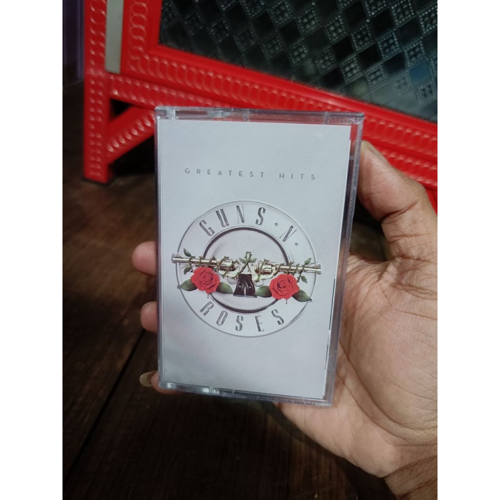 Kaset Pita Guns N' Roses Greatest Hits Normal