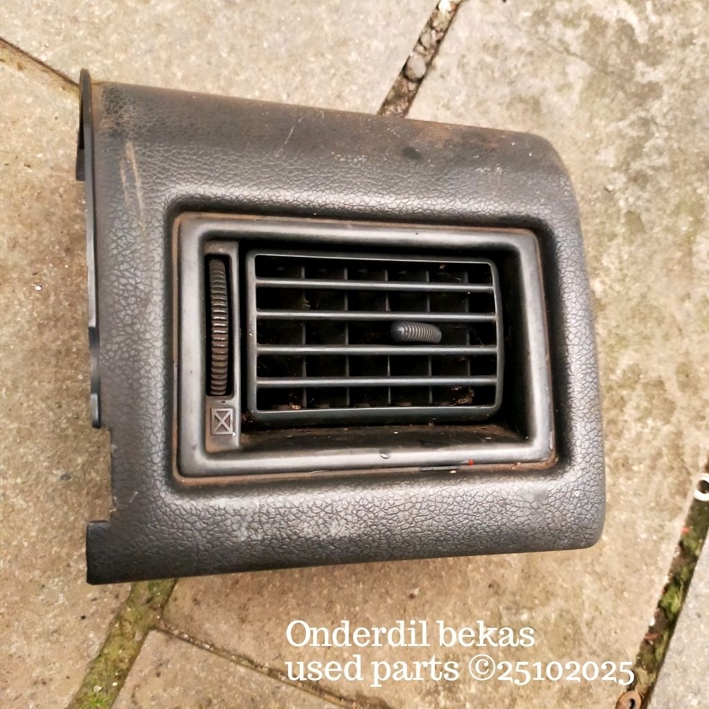 kisi AC kanan Toyota Starlet kotak 1986