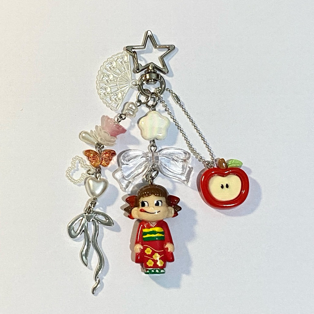trinkets peko beads keychain | gantungan manik peko jepang tas