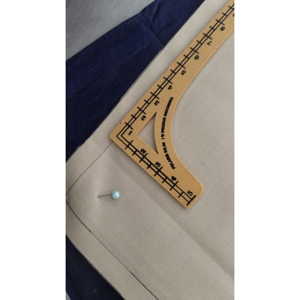 penggaris pola siku kecil