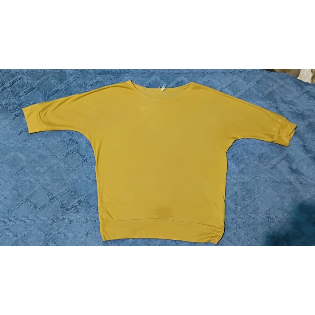 kaos polos kuning