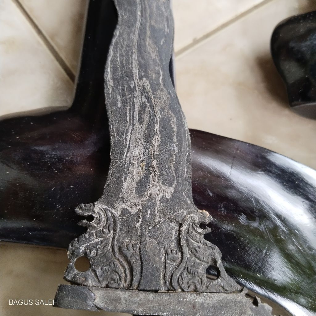 KERIS SINGO BARONG LAWAS
